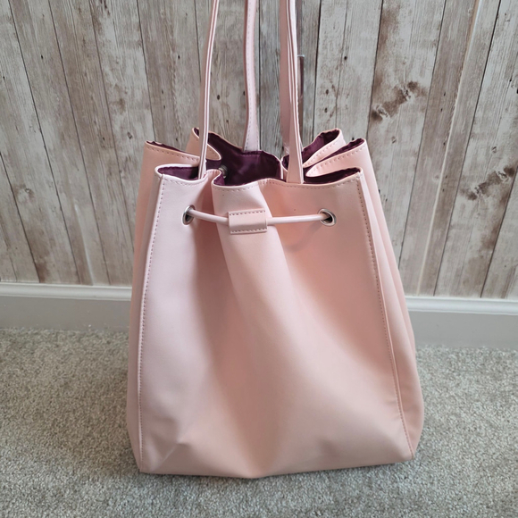 Ralph Lauren Light Pink Bucket Bag - Picture 9 of 11